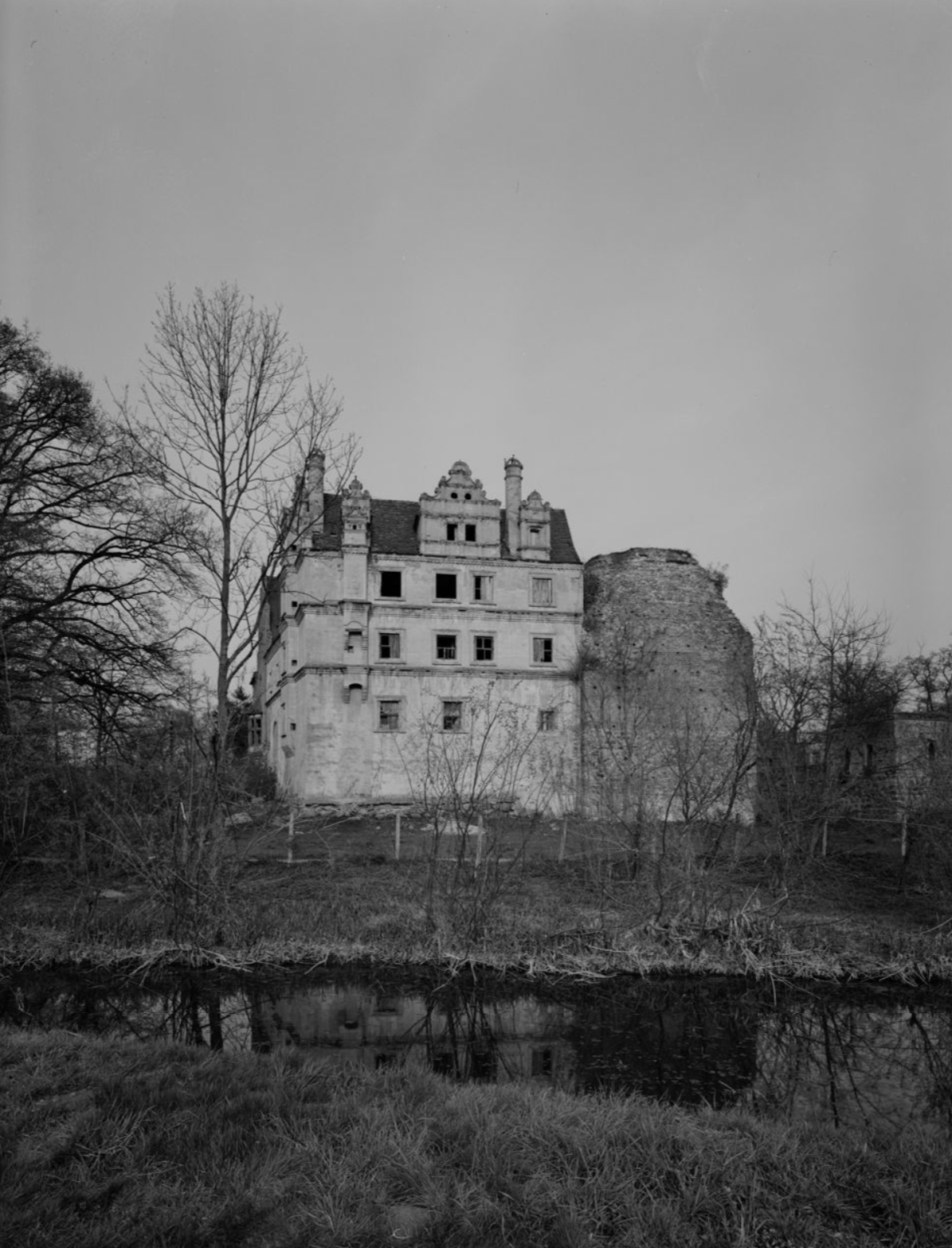 Pęzino [Zamek, elewacja płd.]